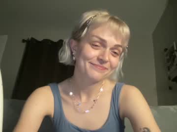 girl
        manic_dream_ray cam image #3008740