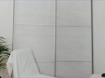 girl
        elizabeth__gray cam image #28891
