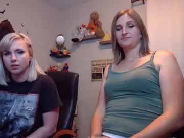couple
        ajm232323 cam image #1851708