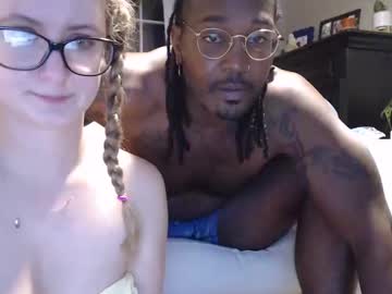 couple
        violetxdaddy cam image #5129319