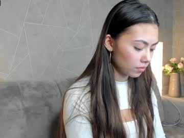 girl
        amely_moore cam image #1344088