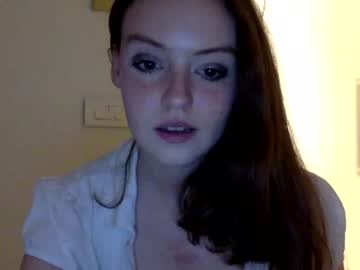 girl
        evangeline999 cam image #5189769