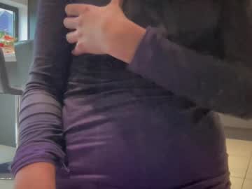 girl
        eatmypie69 cam image #6108865