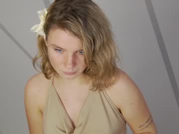 girl
        aksinya_carter cam image #3371599