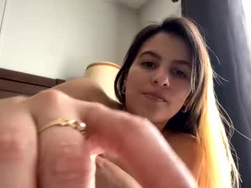 couple
        dafnecloutier cam image #6116703