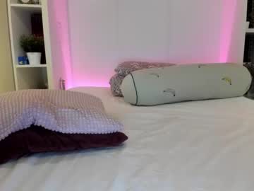 girl
        mis_eva cam image #1799043