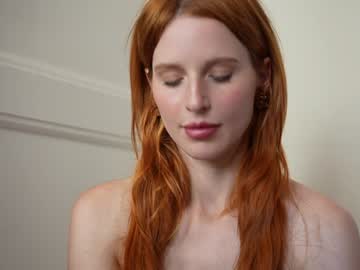 girl
        ellaa91 cam image #4642603