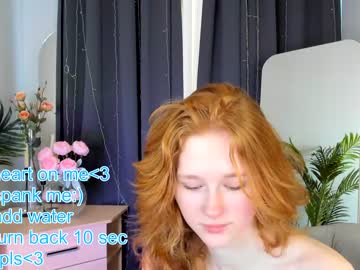 girl
        navy_blush cam image #3477013