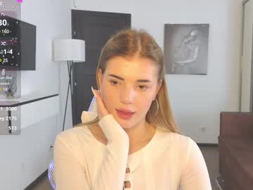 girl
        adrianawow1 cam image #6506710