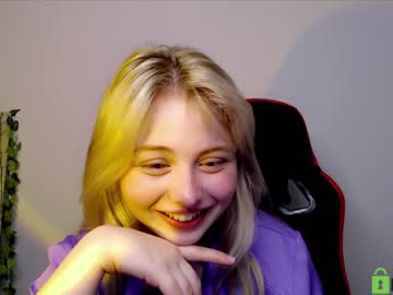 girl
        shy_blondiee cam image #1026143