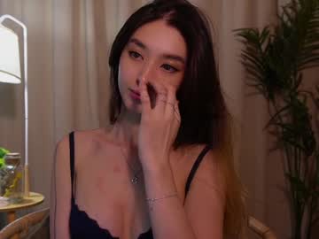 girl
        sarasuo cam image #5986698