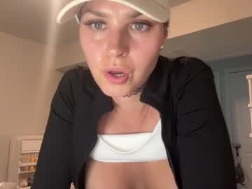girl
        xyleialuv cam image #5046136