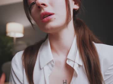 girl
        auddicted cam image #1317366