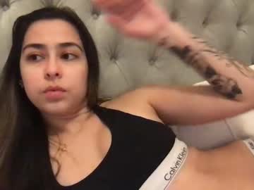 girl
        winterlovexo cam image #738705