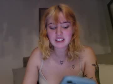 girl Cam Girls Get Busy With Their Dildos With No Shame with sadiethemilf
