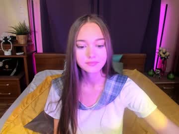 girl
        melisa_sim cam image #1807438