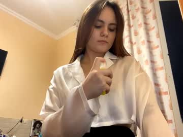 girl
        mia_cutesisa cam image #6892957