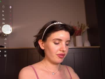 girl
        sunny_flora_ cam image #5669582