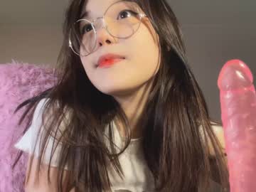 girl
        shy_lee33 cam image #1895396