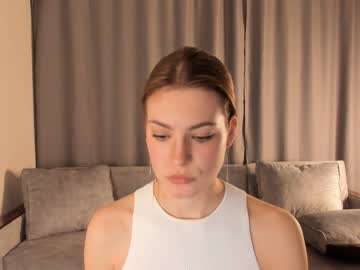 girl
        petrachristley cam image #3450417