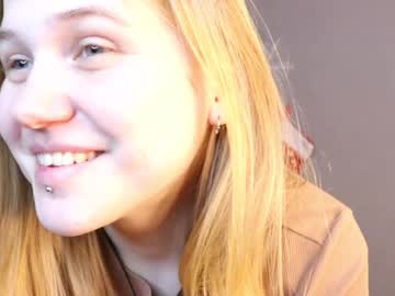 girl
        gayfarwell cam image #5693124