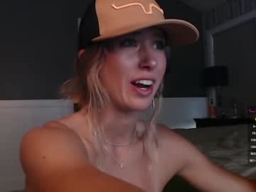 girl
        lucy_gooosey cam image #1694431
