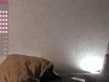 girl
        conniesperry cam image #2189225