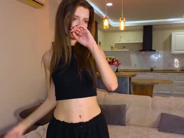 girl
        annisdwight cam image #5304081
