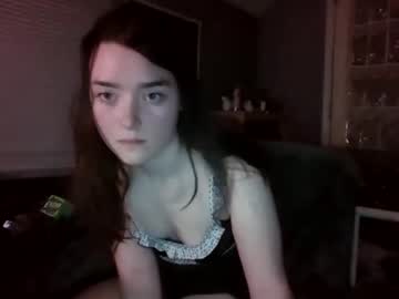 girl
        soursou cam image #6307513