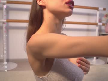 girl
        elation_evy cam image #5271063