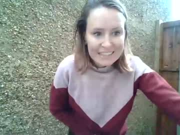 girl
        eatmypie69 cam image #2666320