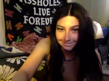 girl
        harleyraequinn7 cam image #2248550