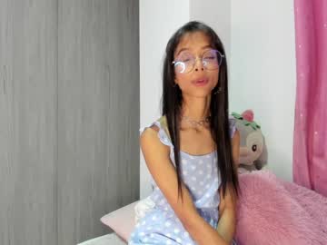 girl Cam Girls Get Busy With Their Dildos With No Shame with littlemoon18