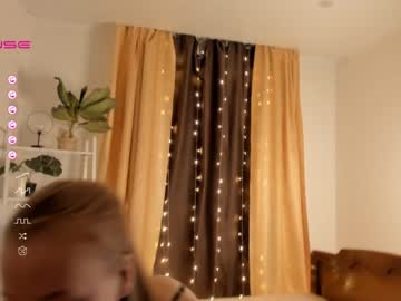 girl
        gracestanley cam image #399736