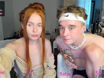 couple
        tori_fox cam image #4275280