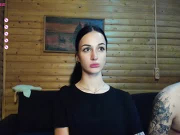 couple
        meowluv cam image #3856776