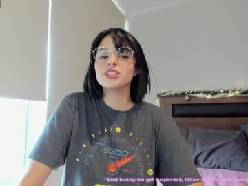 girl
        yourfreakygirl cam image #456603