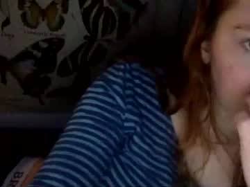girl
        robinblackly cam image #421890