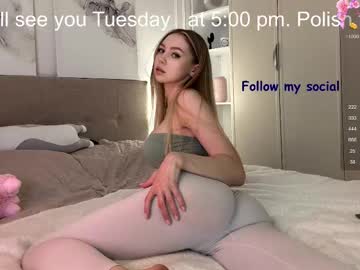 girl Cam Girls Get Busy With Their Dildos With No Shame with avroramy