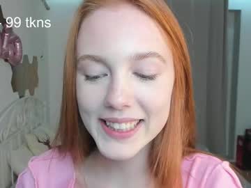 girl
        mollybellx cam image #2188765
