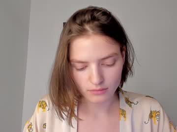 girl
        sonya_vogue_ cam image #2754159