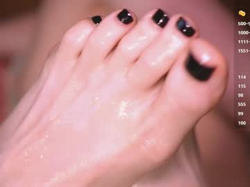 girl
        sweetkira555 cam image #6527331