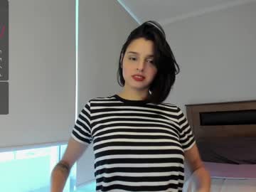girl
        yourfreakygirl cam image #2245115