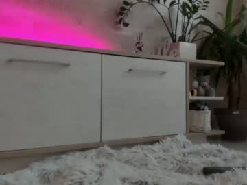 girl
        meryfoxxx cam image #1086141
