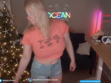 girl
        asiri_ocean cam image #3104525