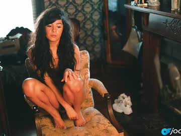 girl
        ingennui cam image #2108711