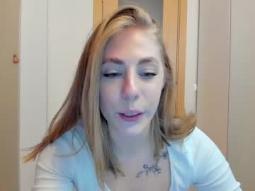 girl
        _strawbeerry_ cam image #1469459