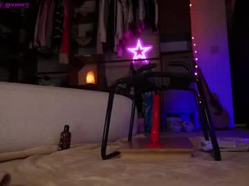 girl
        lucy_gooosey cam image #5948294