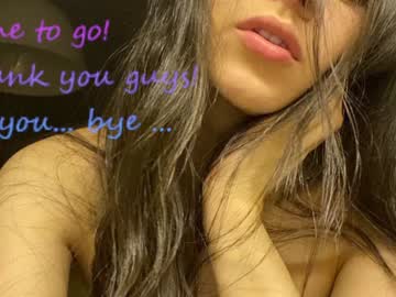 girl
        lucie_beltran cam image #1529672