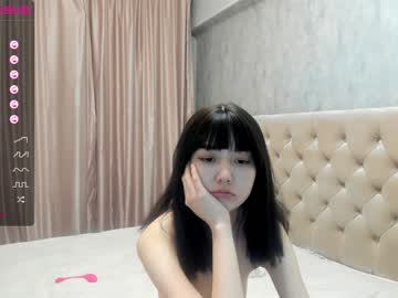 girl
        chanlia cam image #1533067